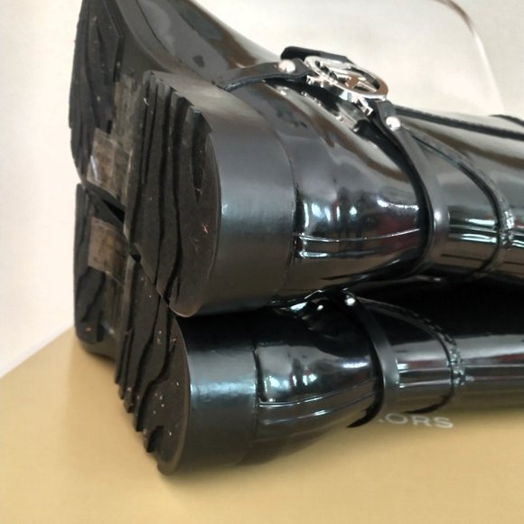 NIB MICHAEL KORS BLACK RAIN BOOTIE SIZE 8M - Picture 11 of 14